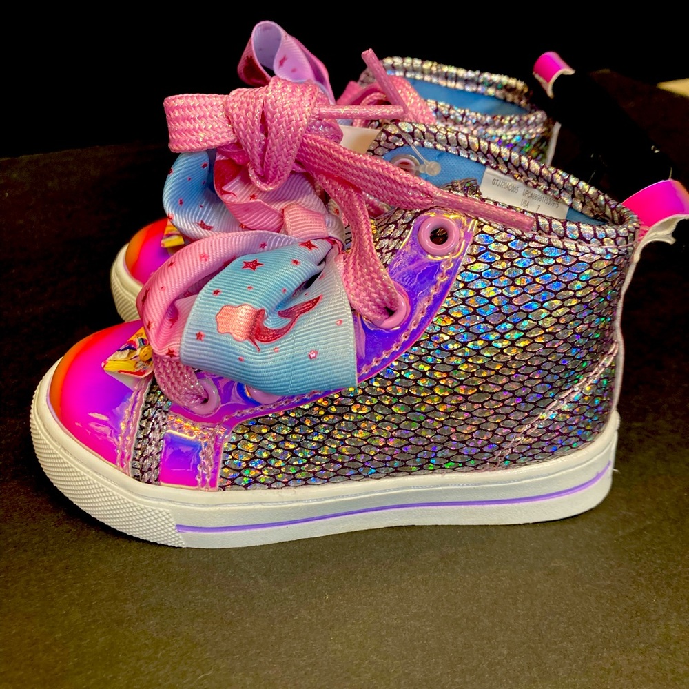 JoJo hi-tops